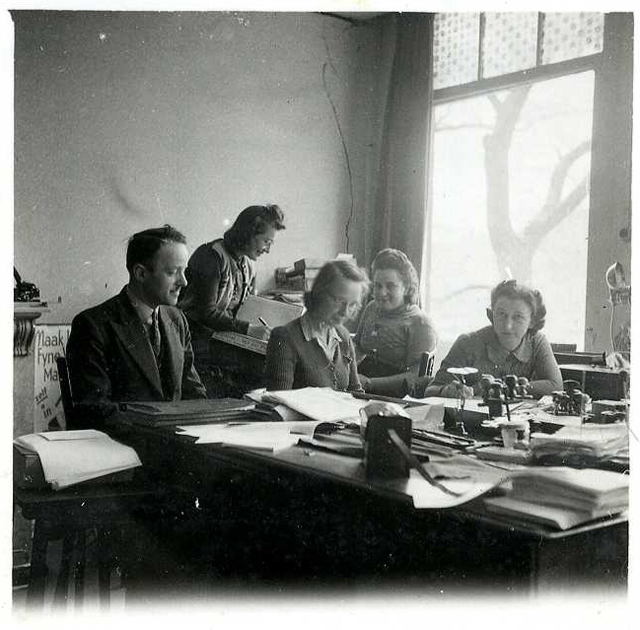 In the office at Prinsengracht 263, May 1941. With Victor Kugler, Bep, Miep and 2 personnel members.
