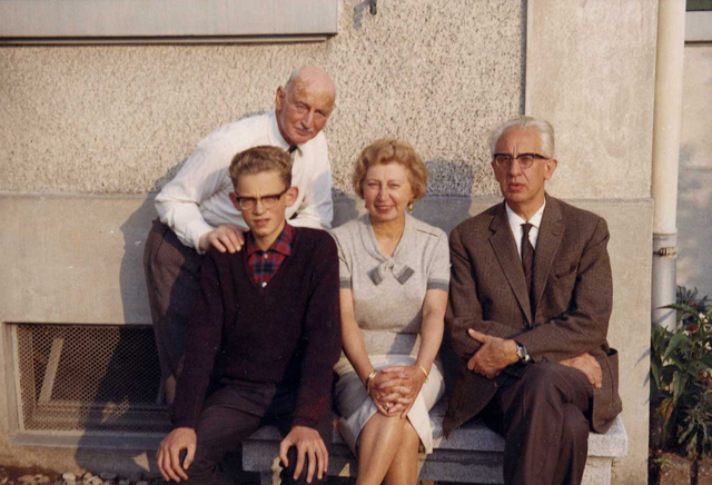 De familie Gies op bezoek bij Otto Frank in Basel (Zwitserland) zomer 1964