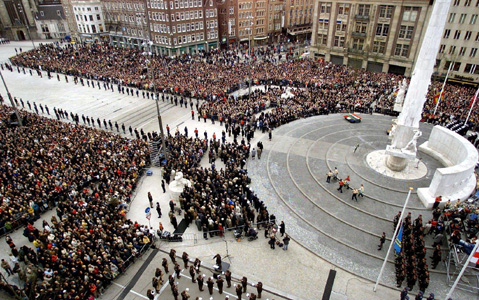 Nationale Herdenking op de Dam in Amsterdam op 4 mei 2010.